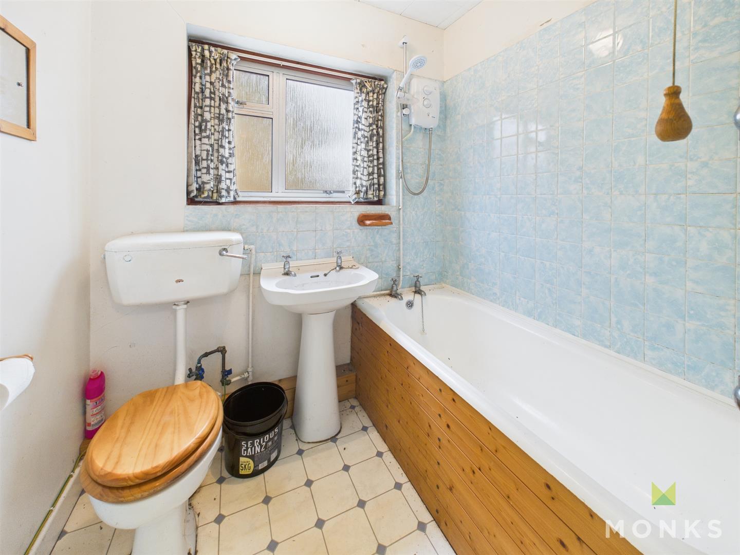 15 Portland Crescent, Shrewsbury, SY2 5NH SSTC